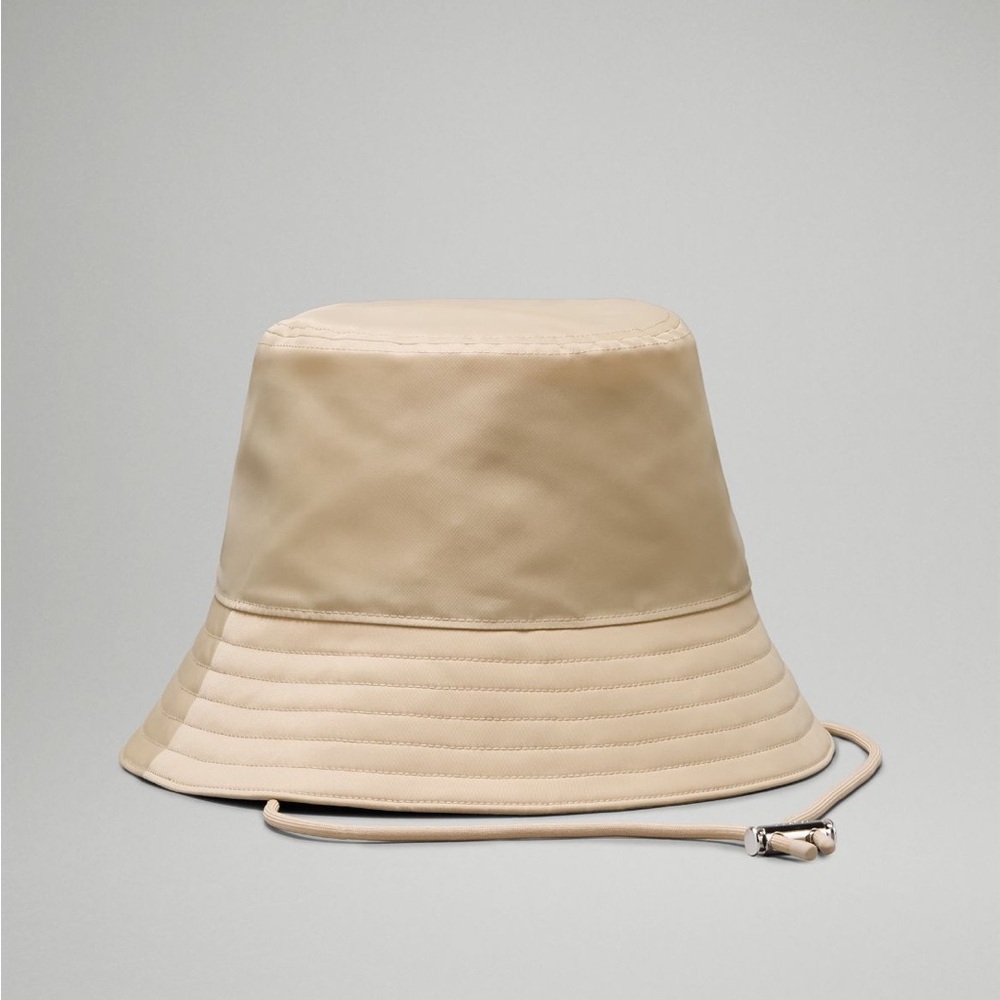 74. Lululemon Nylon Bucket Hat M/L in khaki/neutral